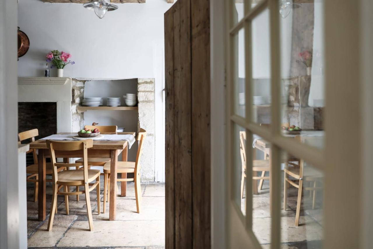 Coombers Mead Cottage Тетбері Екстер'єр фото