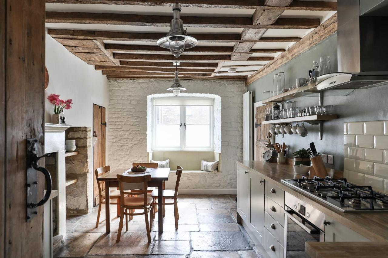Coombers Mead Cottage Тетбері Екстер'єр фото