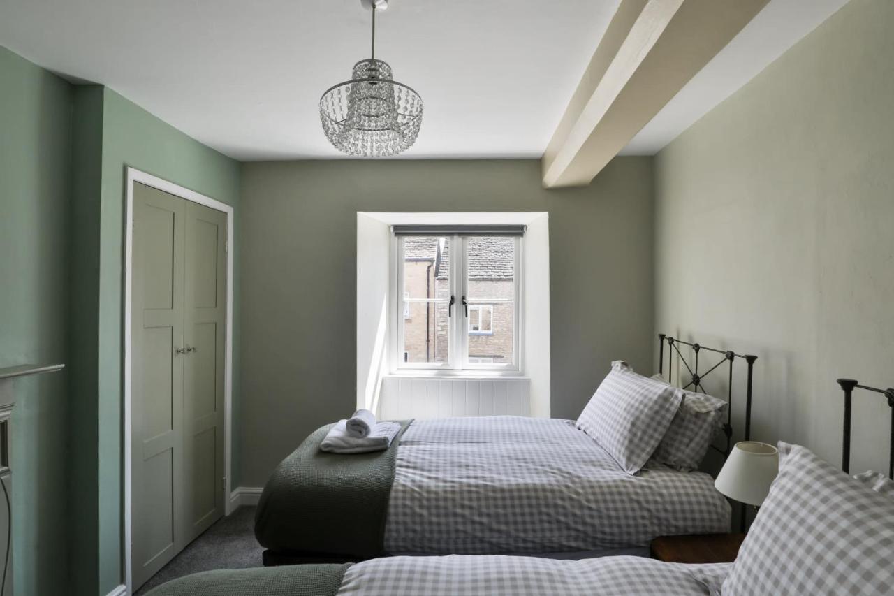 Coombers Mead Cottage Тетбері Екстер'єр фото