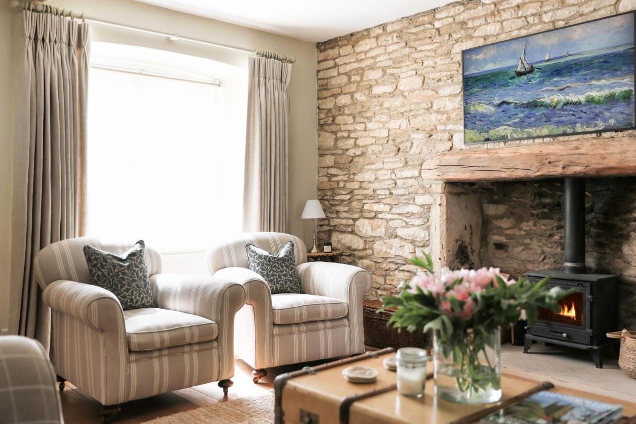 Coombers Mead Cottage Тетбері Екстер'єр фото